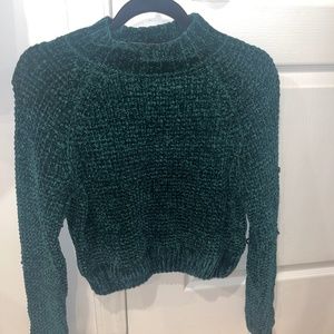 Small green hick neck top
